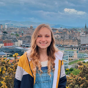 Meet your Posher, Julia